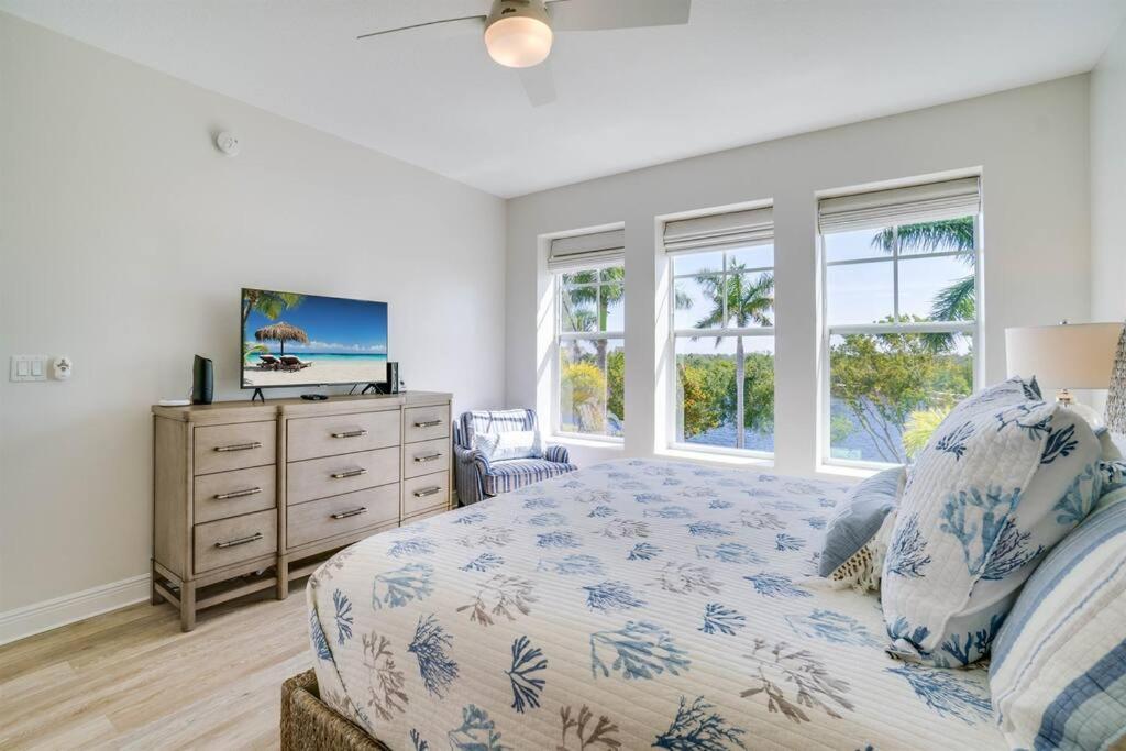 Apartament Swaying Palms By Coastal Chic Vacations Bradenton Zewnętrze zdjęcie